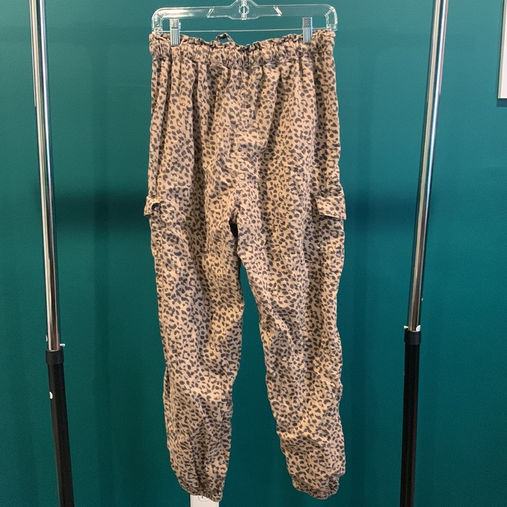 Leopard Joggers - Picture 4 of 5